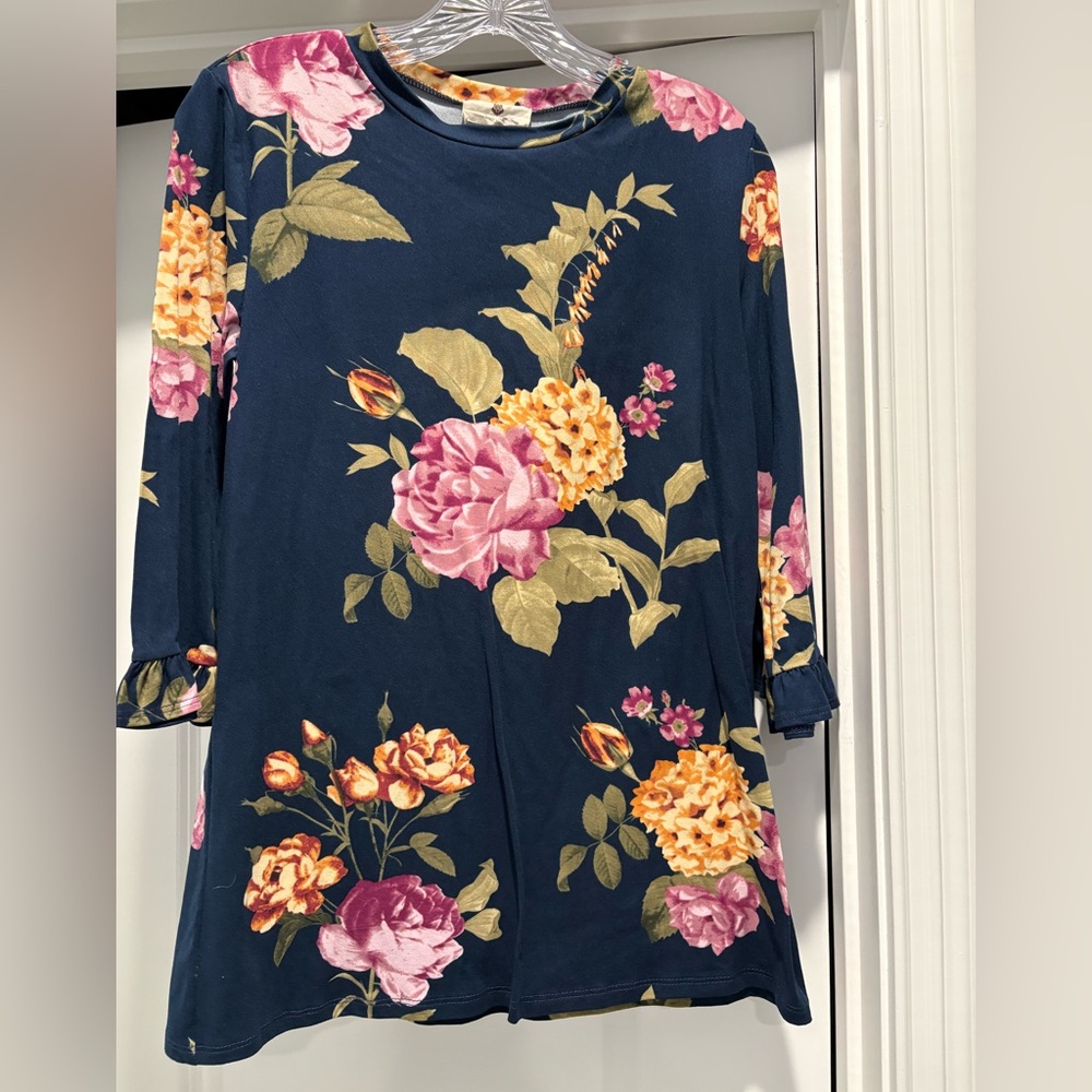 Ruffle Sleeve Floral Top